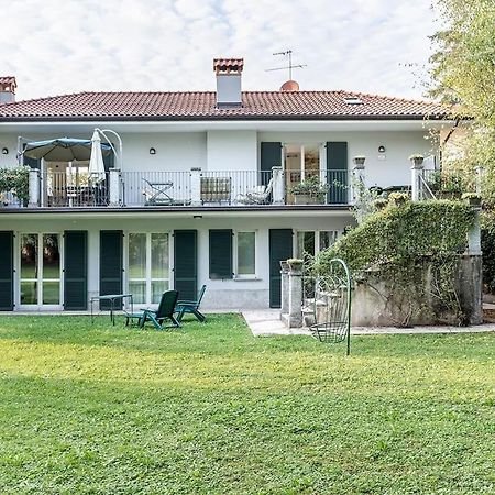 Villa Elisabeth Lierna Luaran gambar